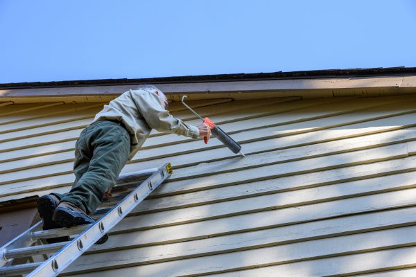 Vinyl Siding Caulk Repair in Pleasanton